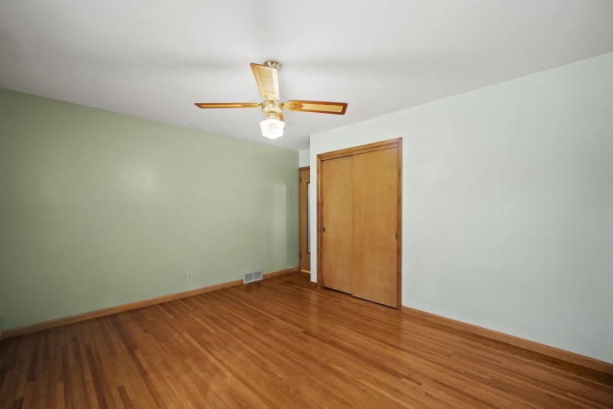 1205 7th, BELVIDERE, Illinois 61008, 3 Bedrooms Bedrooms, ,2 BathroomsBathrooms,House,For Sale,7th,202506496