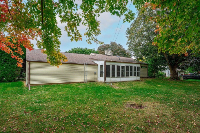 1205 7th, BELVIDERE, Illinois 61008, 3 Bedrooms Bedrooms, ,2 BathroomsBathrooms,House,For Sale,7th,202506496