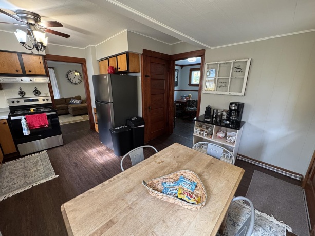 410 Carroll, MOUNT CARROLL, Illinois 61053, 3 Bedrooms Bedrooms, ,1 BathroomBathrooms,House,For Sale,Carroll,202506821