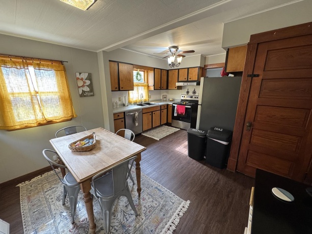 410 Carroll, MOUNT CARROLL, Illinois 61053, 3 Bedrooms Bedrooms, ,1 BathroomBathrooms,House,For Sale,Carroll,202506821