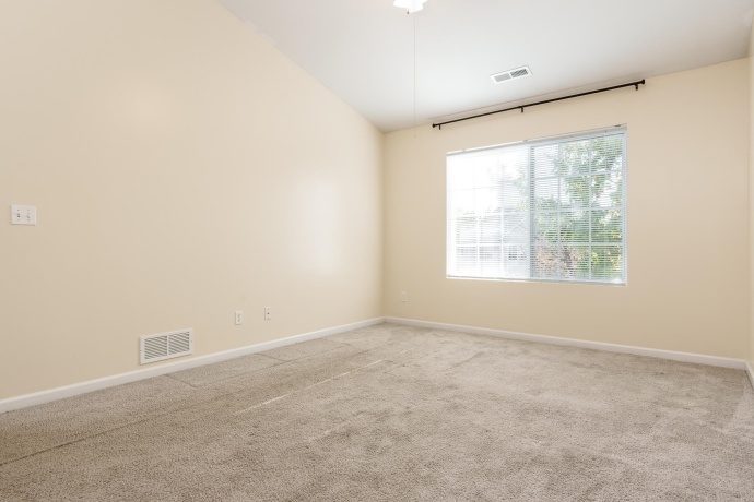 6538 COMMONWEALTH, LOVES PARK, Illinois 61111, 2 Bedrooms Bedrooms, ,1 BathroomBathrooms,Condominium,For Sale,COMMONWEALTH,202506822