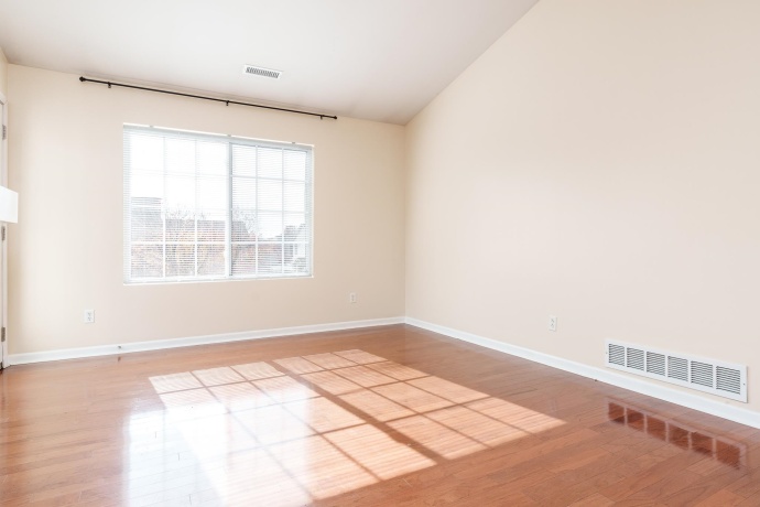 6538 COMMONWEALTH, LOVES PARK, Illinois 61111, 2 Bedrooms Bedrooms, ,1 BathroomBathrooms,Condominium,For Sale,COMMONWEALTH,202506822