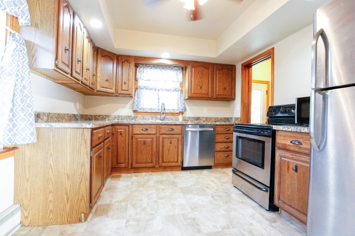 124 Brown, FRANKLIN GROVE, Illinois 61031, 3 Bedrooms Bedrooms, ,1 BathroomBathrooms,House,For Sale,Brown,202506825