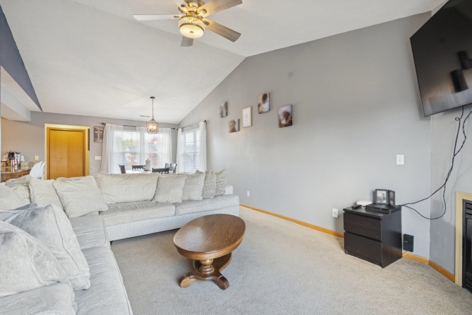 145 Penny, SYCAMORE, Illinois 60178, 2 Bedrooms Bedrooms, ,2 BathroomsBathrooms,Condominium,For Sale,Penny,202506824