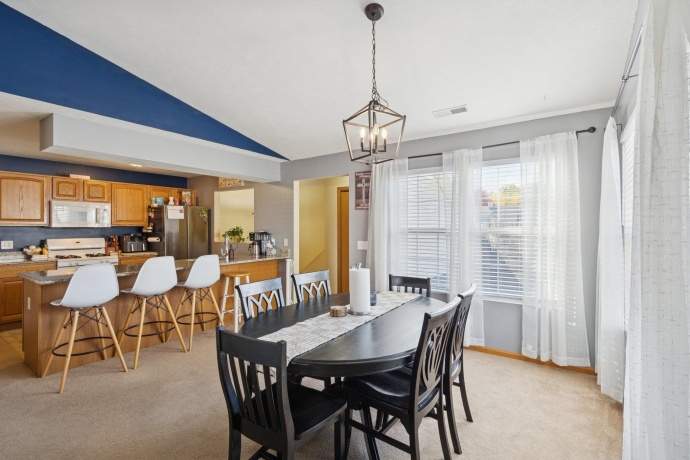 145 Penny, SYCAMORE, Illinois 60178, 2 Bedrooms Bedrooms, ,2 BathroomsBathrooms,Condominium,For Sale,Penny,202506824