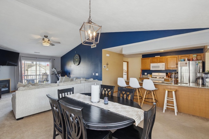 145 Penny, SYCAMORE, Illinois 60178, 2 Bedrooms Bedrooms, ,2 BathroomsBathrooms,Condominium,For Sale,Penny,202506824