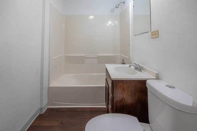 210 Stewart, ROCKFORD, Illinois 61108, 2 Bedrooms Bedrooms, ,1 BathroomBathrooms,House,For Sale,Stewart,202506827