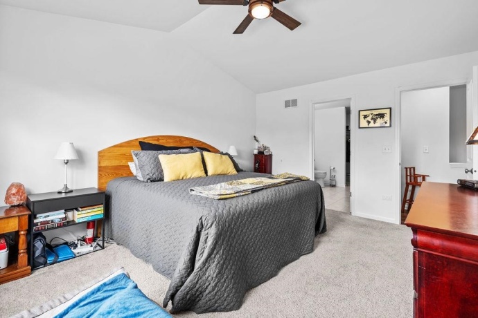 725 CLOVERLEAF, MARENGO, Illinois 60152, 3 Bedrooms Bedrooms, ,2 BathroomsBathrooms,House,For Sale,CLOVERLEAF,202506828