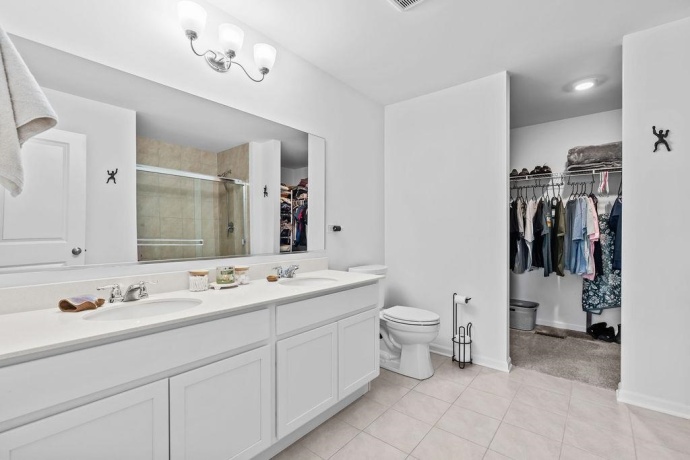 725 CLOVERLEAF, MARENGO, Illinois 60152, 3 Bedrooms Bedrooms, ,2 BathroomsBathrooms,House,For Sale,CLOVERLEAF,202506828