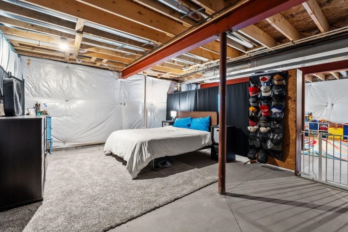 725 CLOVERLEAF, MARENGO, Illinois 60152, 3 Bedrooms Bedrooms, ,2 BathroomsBathrooms,House,For Sale,CLOVERLEAF,202506828