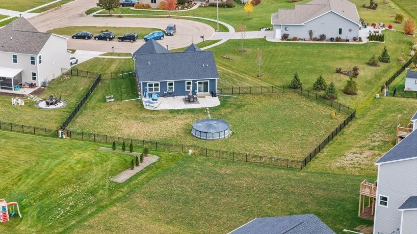 725 CLOVERLEAF, MARENGO, Illinois 60152, 3 Bedrooms Bedrooms, ,2 BathroomsBathrooms,House,For Sale,CLOVERLEAF,202506828