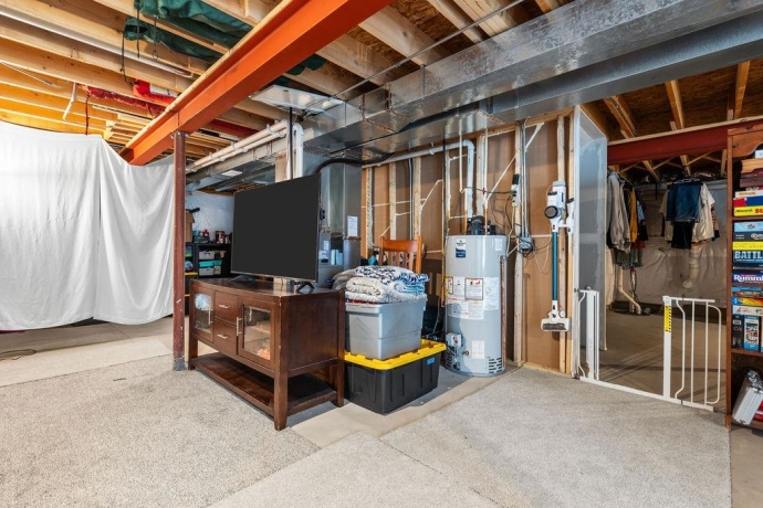 725 CLOVERLEAF, MARENGO, Illinois 60152, 3 Bedrooms Bedrooms, ,2 BathroomsBathrooms,House,For Sale,CLOVERLEAF,202506828