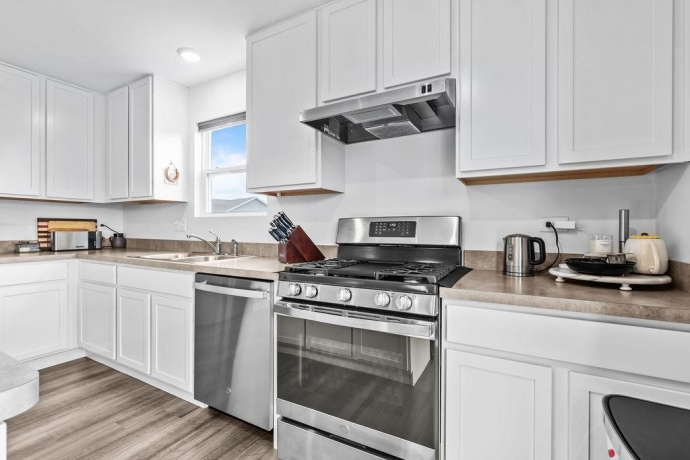 725 CLOVERLEAF, MARENGO, Illinois 60152, 3 Bedrooms Bedrooms, ,2 BathroomsBathrooms,House,For Sale,CLOVERLEAF,202506828