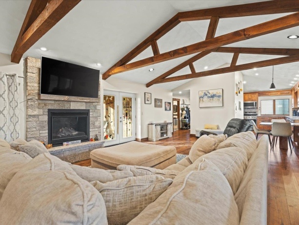 5070 Pecatonica, PECATONICA, Illinois 61063, 4 Bedrooms Bedrooms, ,3 BathroomsBathrooms,House,For Sale,Pecatonica,202506831