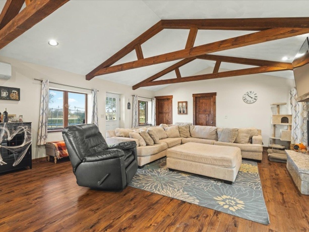 5070 Pecatonica, PECATONICA, Illinois 61063, 4 Bedrooms Bedrooms, ,3 BathroomsBathrooms,House,For Sale,Pecatonica,202506831