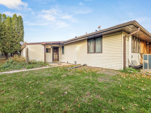 5070 Pecatonica, PECATONICA, Illinois 61063, 4 Bedrooms Bedrooms, ,3 BathroomsBathrooms,House,For Sale,Pecatonica,202506831