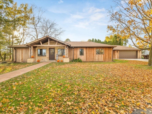 5070 Pecatonica, PECATONICA, Illinois 61063, 4 Bedrooms Bedrooms, ,3 BathroomsBathrooms,House,For Sale,Pecatonica,202506831