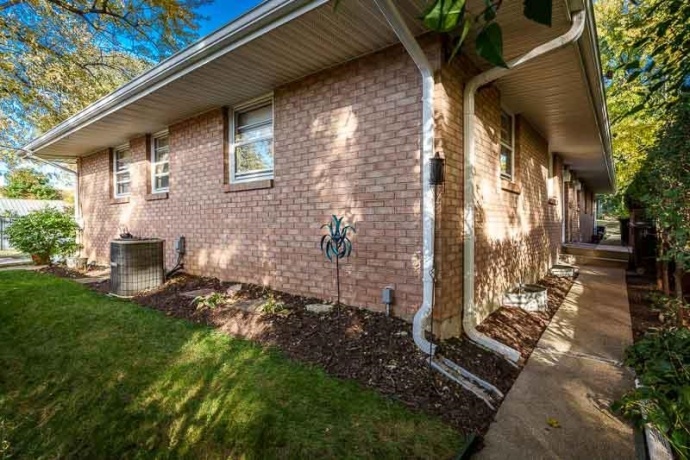 2617 9th, ROCKFORD, Illinois 61108, ,2 Units,For Sale,9th,202506836