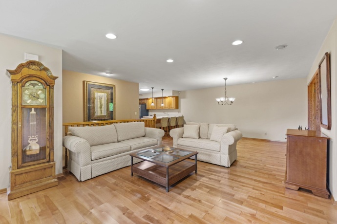 7220 WEATHERED OAK, ROCKFORD, Illinois 61107, 2 Bedrooms Bedrooms, ,2 BathroomsBathrooms,Condominium,For Sale,WEATHERED OAK,202506833