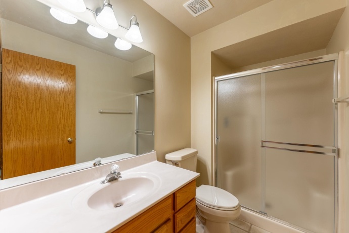 7220 WEATHERED OAK, ROCKFORD, Illinois 61107, 2 Bedrooms Bedrooms, ,2 BathroomsBathrooms,Condominium,For Sale,WEATHERED OAK,202506833