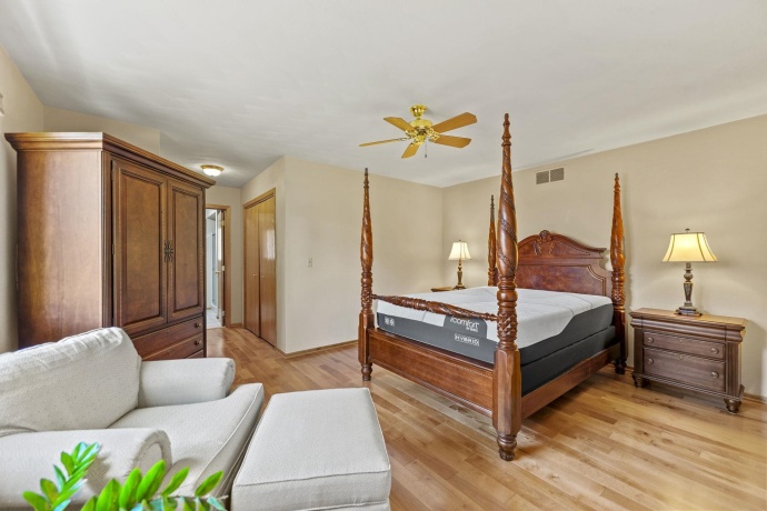 7220 WEATHERED OAK, ROCKFORD, Illinois 61107, 2 Bedrooms Bedrooms, ,2 BathroomsBathrooms,Condominium,For Sale,WEATHERED OAK,202506833