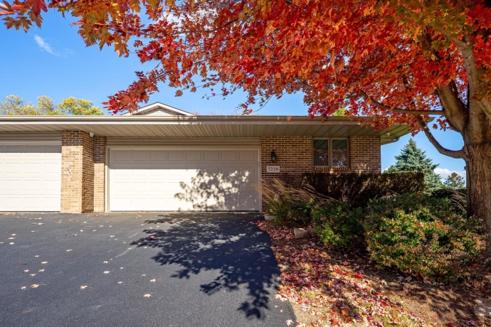 7220 WEATHERED OAK, ROCKFORD, Illinois 61107, 2 Bedrooms Bedrooms, ,2 BathroomsBathrooms,Condominium,For Sale,WEATHERED OAK,202506833