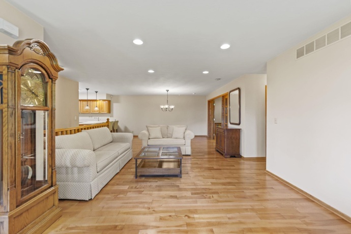 7220 WEATHERED OAK, ROCKFORD, Illinois 61107, 2 Bedrooms Bedrooms, ,2 BathroomsBathrooms,Condominium,For Sale,WEATHERED OAK,202506833