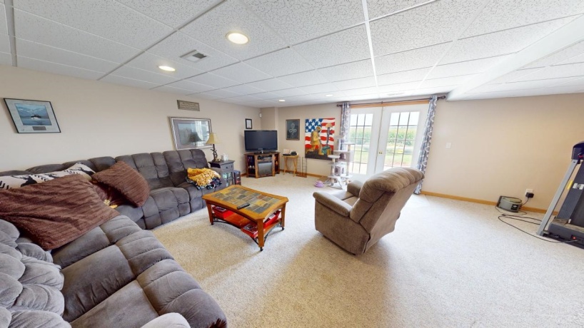 720 Smit, PROPHETSTOWN, Illinois 61277, 4 Bedrooms Bedrooms, ,3 BathroomsBathrooms,House,For Sale,Smit,202506840