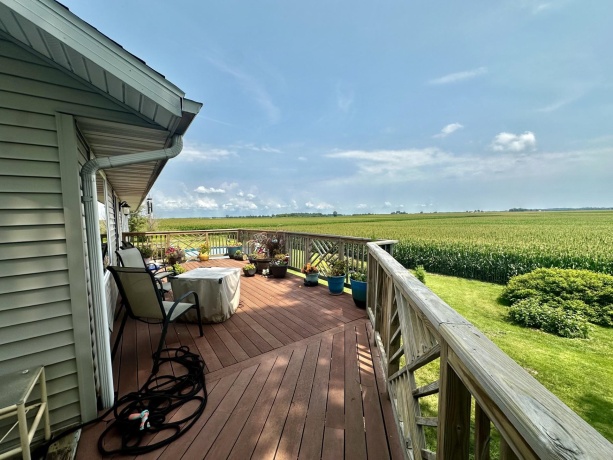 720 Smit, PROPHETSTOWN, Illinois 61277, 4 Bedrooms Bedrooms, ,3 BathroomsBathrooms,House,For Sale,Smit,202506840