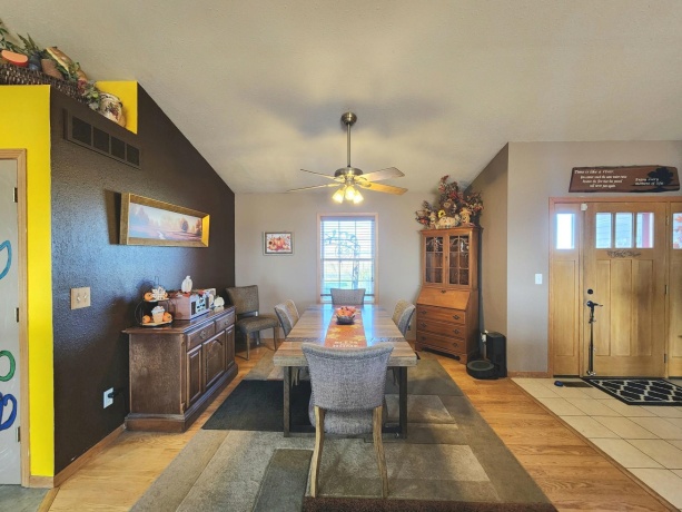 720 Smit, PROPHETSTOWN, Illinois 61277, 4 Bedrooms Bedrooms, ,3 BathroomsBathrooms,House,For Sale,Smit,202506840