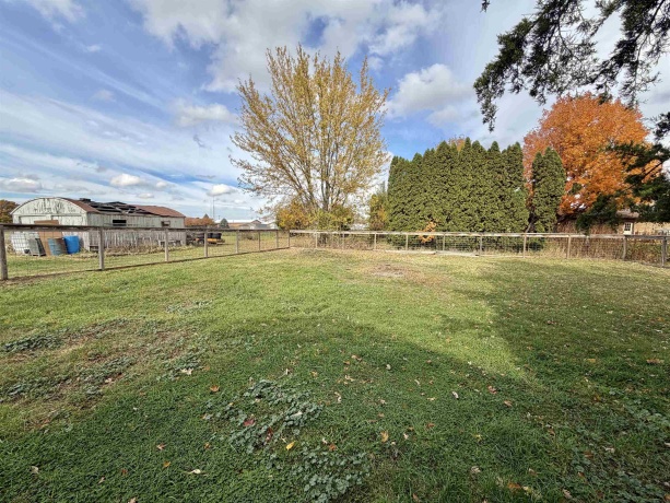 423 4th, BYRON, Illinois 61010, 3 Bedrooms Bedrooms, ,2 BathroomsBathrooms,House,For Sale,4th,202506842