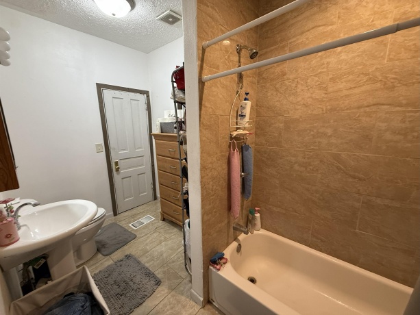 408 Gardiner, ROCKFORD, Illinois 61104, ,2 Units,For Sale,Gardiner,202506844