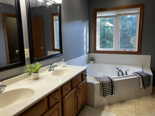 4503 WOODCLIFF, ROSCOE, Illinois 61073, 4 Bedrooms Bedrooms, ,3 BathroomsBathrooms,House,For Sale,WOODCLIFF,202506846