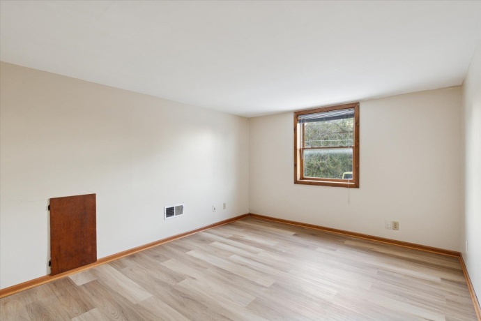 303 Ferry, ROCKTON, Illinois 61072, 3 Bedrooms Bedrooms, ,2 BathroomsBathrooms,House,For Sale,Ferry,202506847