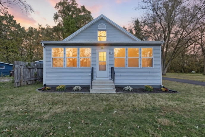 303 Ferry, ROCKTON, Illinois 61072, 3 Bedrooms Bedrooms, ,2 BathroomsBathrooms,House,For Sale,Ferry,202506847