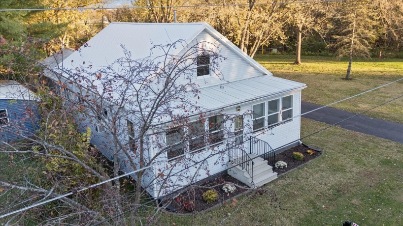 303 Ferry, ROCKTON, Illinois 61072, 3 Bedrooms Bedrooms, ,2 BathroomsBathrooms,House,For Sale,Ferry,202506847