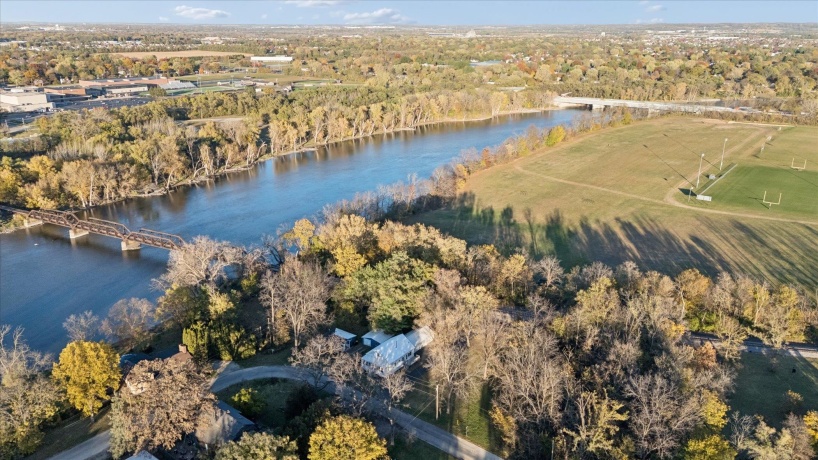 303 Ferry, ROCKTON, Illinois 61072, 3 Bedrooms Bedrooms, ,2 BathroomsBathrooms,House,For Sale,Ferry,202506847