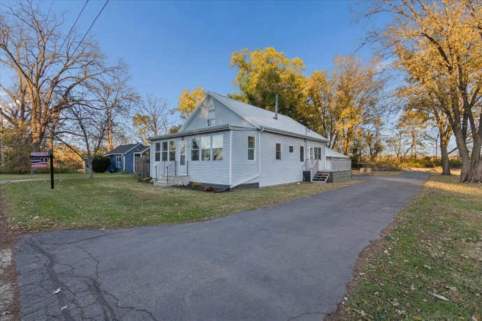 303 Ferry, ROCKTON, Illinois 61072, 3 Bedrooms Bedrooms, ,2 BathroomsBathrooms,House,For Sale,Ferry,202506847