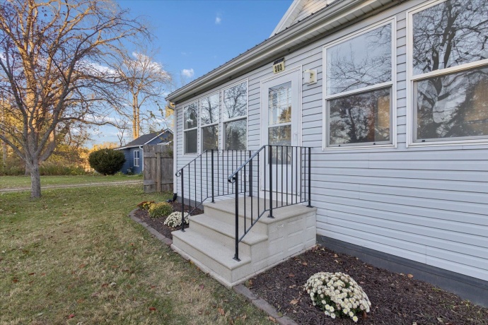 303 Ferry, ROCKTON, Illinois 61072, 3 Bedrooms Bedrooms, ,2 BathroomsBathrooms,House,For Sale,Ferry,202506847