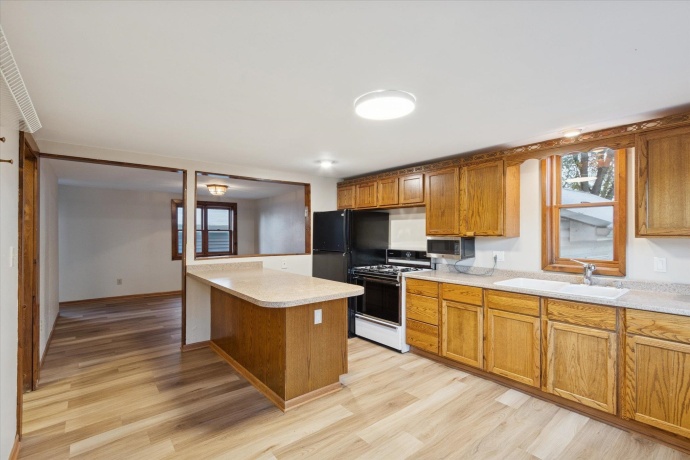 303 Ferry, ROCKTON, Illinois 61072, 3 Bedrooms Bedrooms, ,2 BathroomsBathrooms,House,For Sale,Ferry,202506847