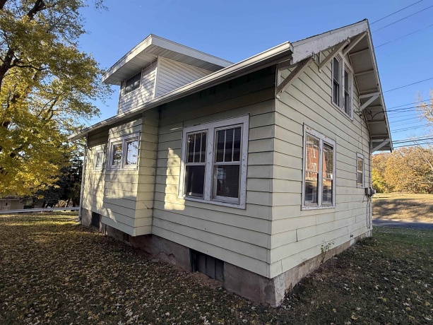 834 4th, SAVANNA, Illinois 61074, 3 Bedrooms Bedrooms, ,1 BathroomBathrooms,House,For Sale,4th,202506850