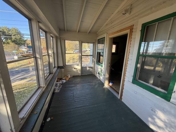 834 4th, SAVANNA, Illinois 61074, 3 Bedrooms Bedrooms, ,1 BathroomBathrooms,House,For Sale,4th,202506850