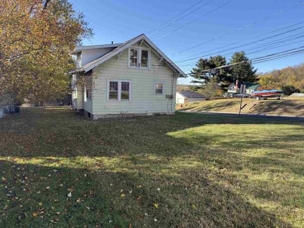 834 4th, SAVANNA, Illinois 61074, 3 Bedrooms Bedrooms, ,1 BathroomBathrooms,House,For Sale,4th,202506850