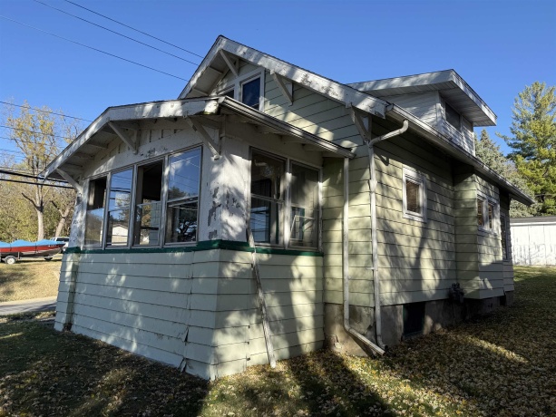 834 4th, SAVANNA, Illinois 61074, 3 Bedrooms Bedrooms, ,1 BathroomBathrooms,House,For Sale,4th,202506850