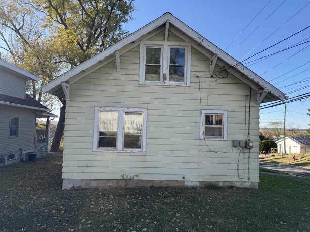 834 4th, SAVANNA, Illinois 61074, 3 Bedrooms Bedrooms, ,1 BathroomBathrooms,House,For Sale,4th,202506850