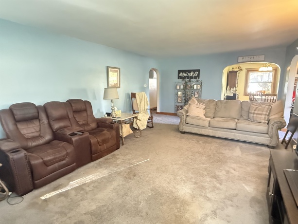 815 Brinton, DIXON, Illinois 61021, 4 Bedrooms Bedrooms, ,3 BathroomsBathrooms,House,For Sale,Brinton,202506857