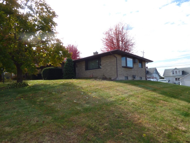 314 Main, ELIZABETH, Illinois 61028, 3 Bedrooms Bedrooms, ,3 BathroomsBathrooms,House,For Sale,Main,202506862