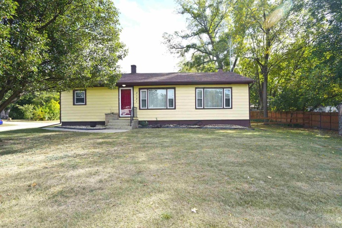 3121 Central, ROCKFORD, Illinois 61101, 2 Bedrooms Bedrooms, ,1 BathroomBathrooms,House,For Sale,Central,202506095