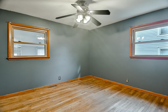 321 Van Buren, BELVIDERE, Illinois 61008, 4 Bedrooms Bedrooms, ,1 BathroomBathrooms,House,For Sale,Van Buren,202506871