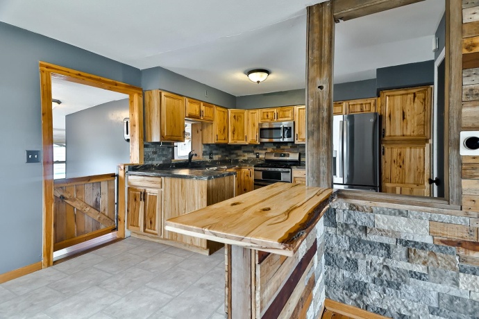 321 Van Buren, BELVIDERE, Illinois 61008, 4 Bedrooms Bedrooms, ,1 BathroomBathrooms,House,For Sale,Van Buren,202506871